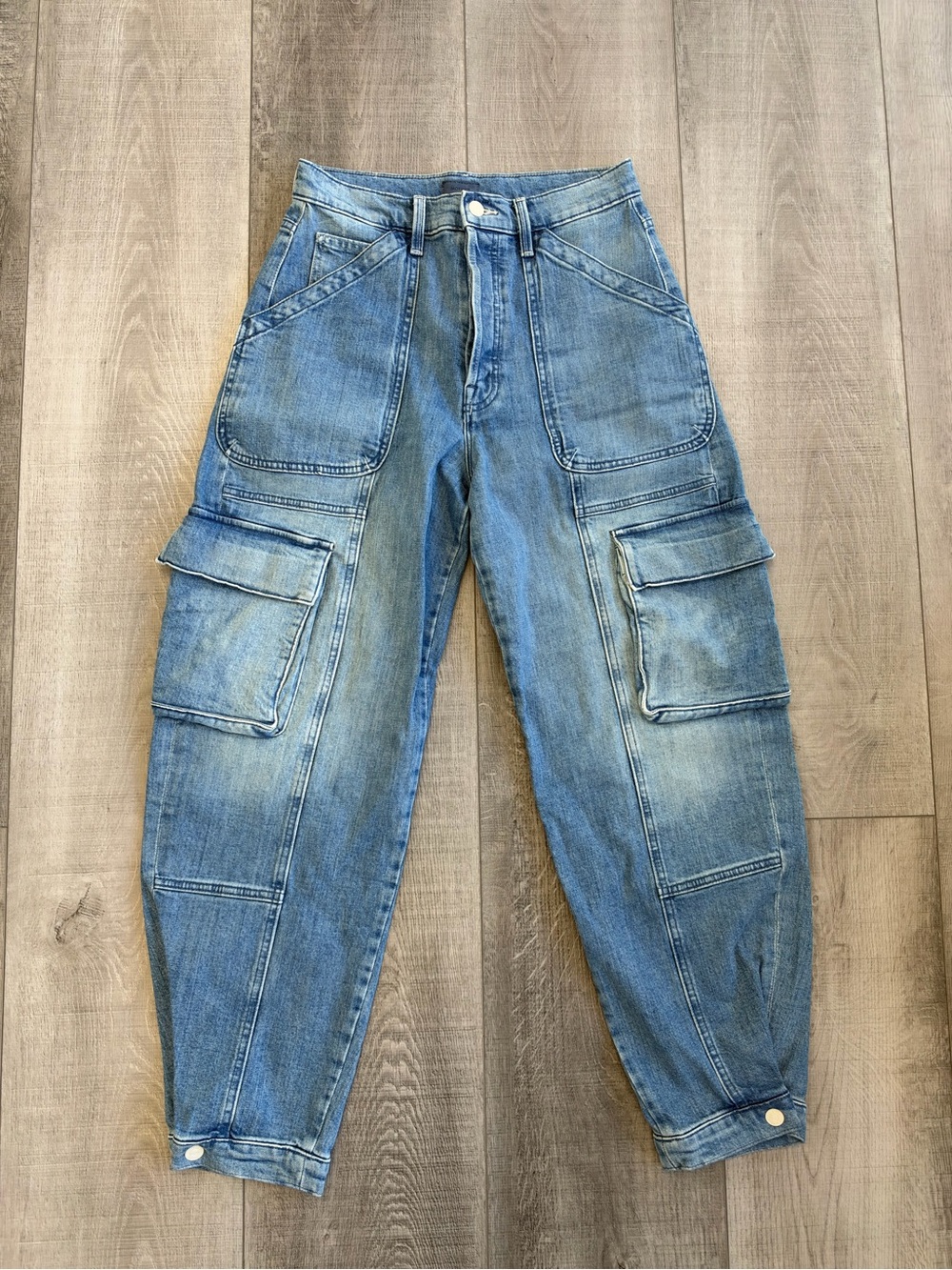 MOTHER The Curbside Cargo Jeans - Light Blue Denim